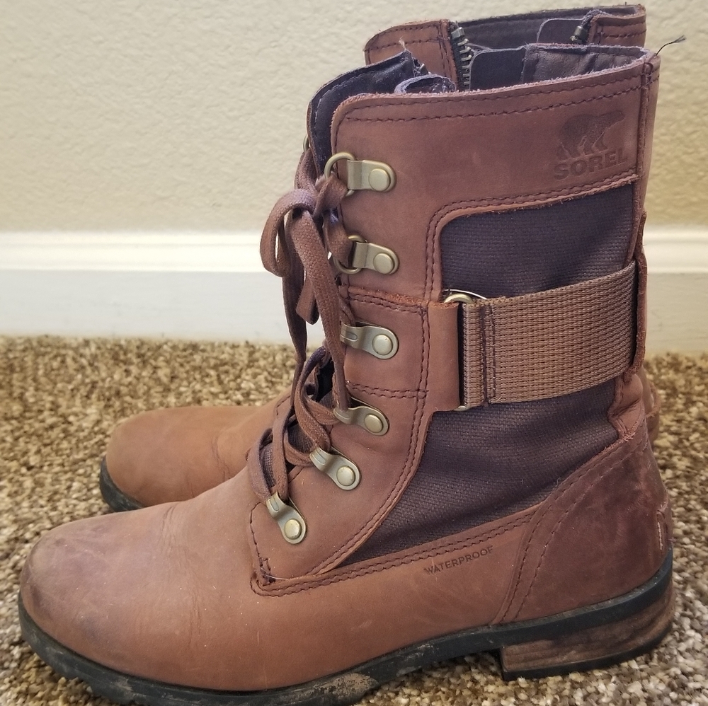 Sorel Emelie Conquest combat waterproof leather zip up boots